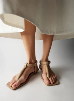 Aston Sandal