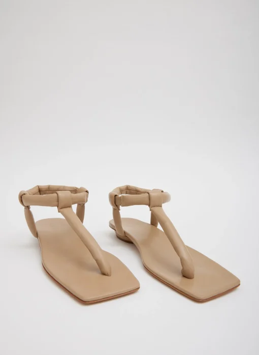 Aston Sandal