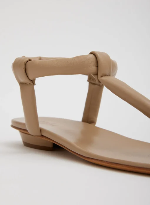 Aston Sandal