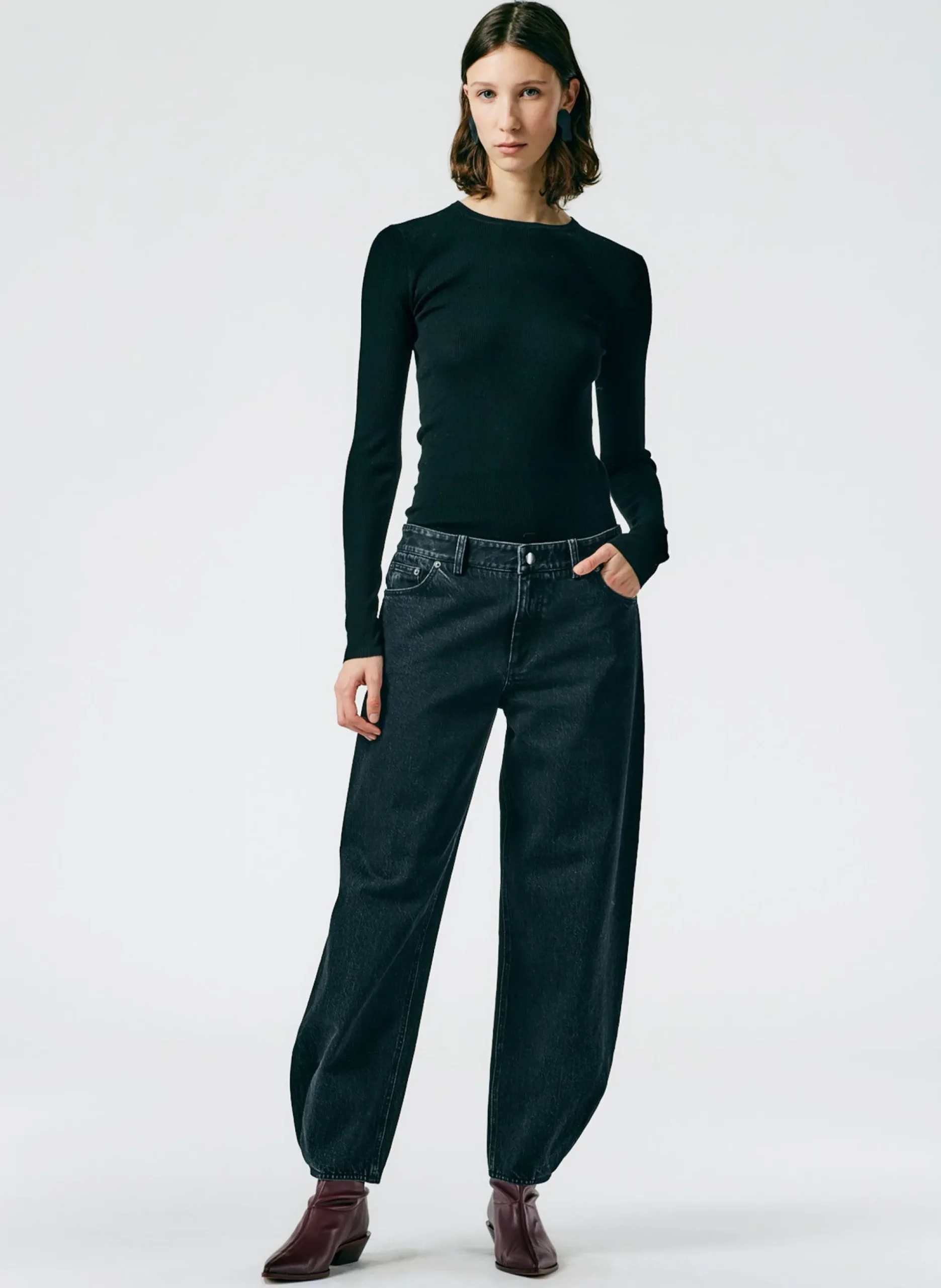 Feather Weight Ribbed Crewneck Pullover Sweater