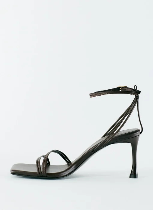 Guy Sandal