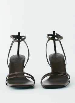 Guy Sandal