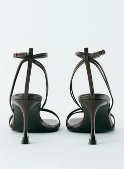Guy Sandal