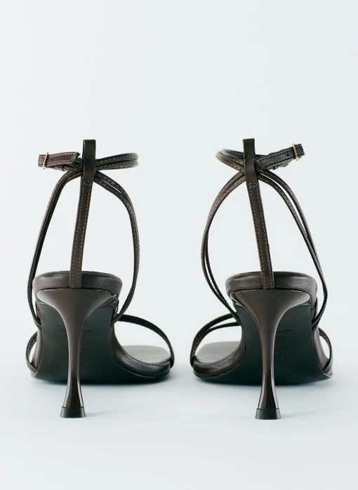 Guy Sandal