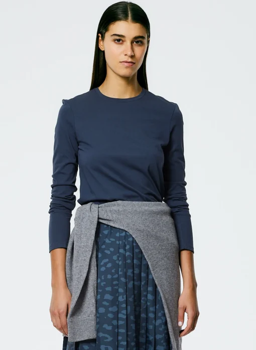 Long Sleeve Fitted T-Shirt
