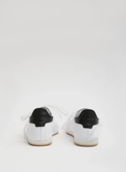 Seth Sneaker