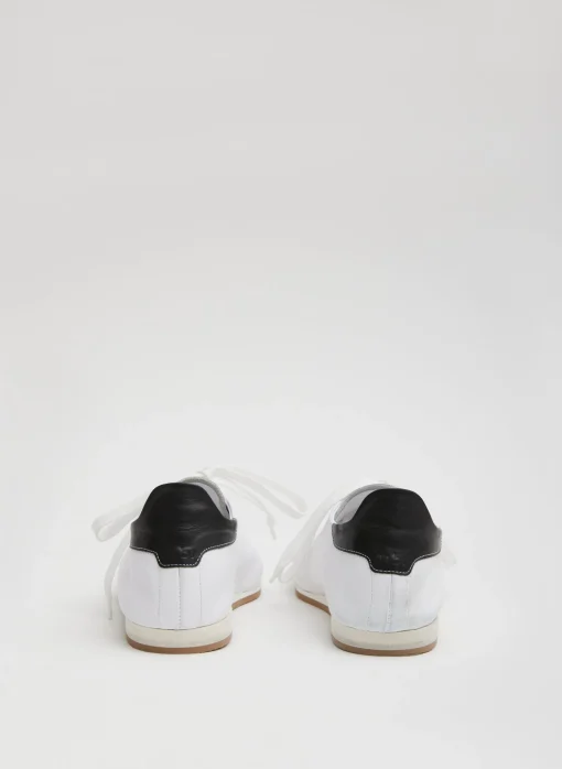 Seth Sneaker