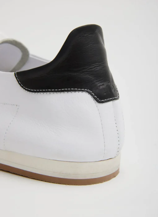 Seth Sneaker
